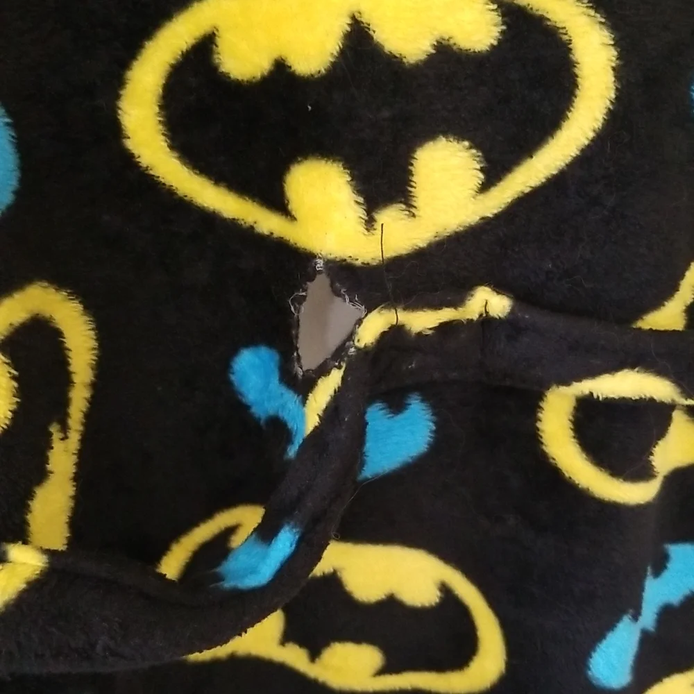 Batman Robe - Picture 5 of 6